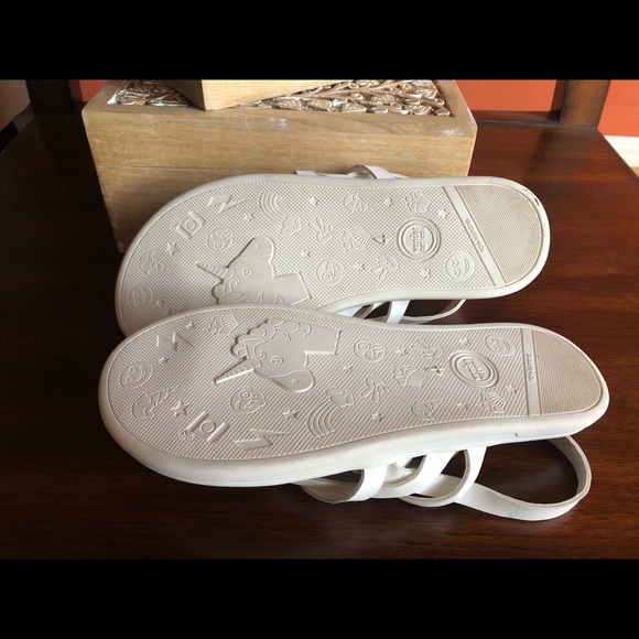 GIRLS White Strappy Sandals - Picture 5 of 5